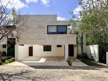Casa de 4 habitaciones en Venta en Soluna