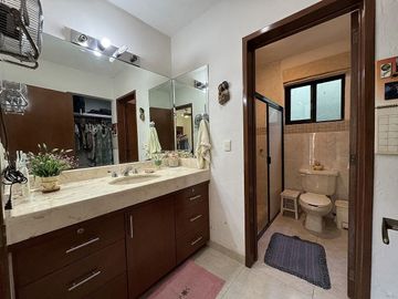Casa de Una Planta y 4 Recamaras en Venta en Privada Cocoyoles