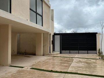 Townhouse en Venta en Okté en Temozón Norte