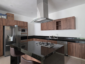 Casa Zen en Venta en Privada Zendera con Paneles Solares