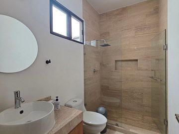 Casa Zen en Venta en Privada Zendera con Paneles Solares