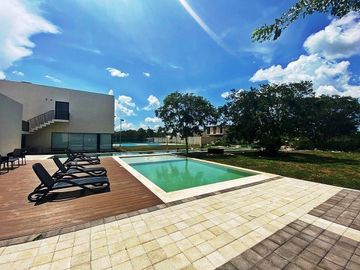 Casa Zen en Venta en Privada Zendera con Paneles Solares