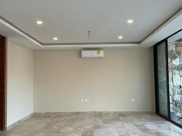Casa(43) en VENTA en Privada El Cortijo al norte de Mérida, Yucatán