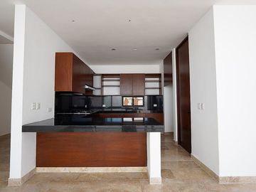 Casa en Venta Cerca de La Isla, Privada Navita
