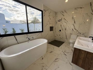 Casa de Una Planta en Jardines de Rejoyada