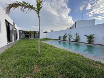 Casa de Una Planta en Jardines de Rejoyada
