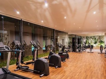 Casa en Venta en Privada El Cortijo de Dos Plantas con Amplio Terreno y Alberca