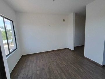 Casa en Venta en Esquina en Esmeralda Residencial