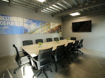 Nave Industrial AAA en Renta — 649.01 m² | Last-Mile Tlajomulco | Entrega Inmedi