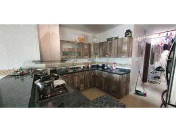 VENDO CASA EN EL JOCKEY (K.T) CW:6906077