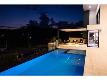 SE VENDE HERMOSA CASA LUXURY EN JAMUNDI L.O WASI: 8614572