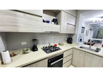 VENDO LINDA CASA 2 PISOS EN EL CASTILLO (P.Z) CW:9455403