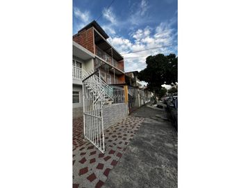 VENDO CASA BIFAMILIAR EN EL BARRIO EL GUABAL(P.Z) CW:9576937
