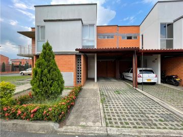 VENTA DE CASA EN CINCO SOLES JAMUNDI (FD) CW: 9814782
