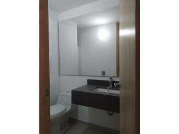 VENDO APARTAMENTO PISO 8 EN QUINTAS DE DON SIMON (A.M) CW:9845224