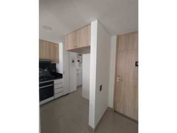 VENDO APARTAMENTO PISO 8 EN QUINTAS DE DON SIMON (A.M) CW:9845224