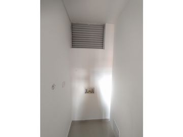 VENDO APARTAMENTO PISO 8 EN QUINTAS DE DON SIMON (A.M) CW:9845224