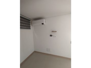VENDO APARTAMENTO PISO 8 EN QUINTAS DE DON SIMON (A.M) CW:9845224