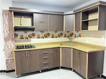 VENDO CASA DE 3 PISOS INDEPENDIENTES EN VALLE DEL LILI (F.D)CW:9901913