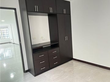 VENDO CASA DE 3 PISOS INDEPENDIENTES EN VALLE DEL LILI (F.D)CW:9901913