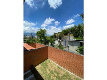 VENDO LINDA CASA EN CIUDAD COUNTRY (D.C) CW:9926694