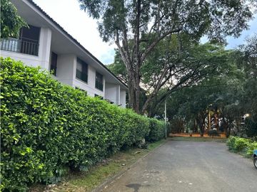 VENDO APARTAMENTO PISO 3 EN QUINTAS DE DON SIMON (A.M) CW:9970022