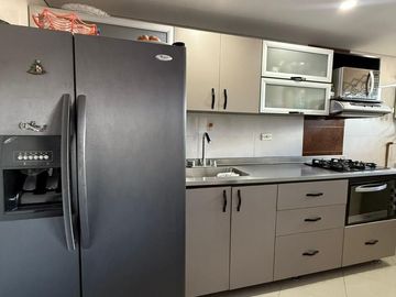 SE VENDE APARTAMENTO EN LA LOMA DE LOS BERNAL ML