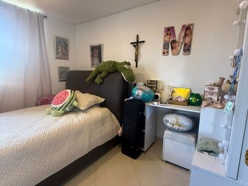 SE VENDE APARTAMENTO EN LA LOMA DE LOS BERNAL ML