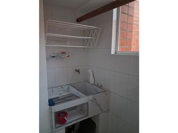 VENDO APTO PISO 5 CON ASCENSOR EN PRADOS DEL LIMONAR (A.M) CW:10201468