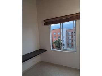 VENDO APTO PISO 5 CON ASCENSOR EN PRADOS DEL LIMONAR (A.M) CW:10201468