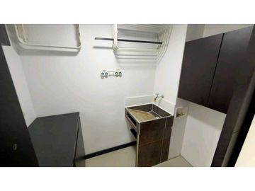 ARRIENDO APTO EN AVIVA LOMA DE LOS BERNAL 85mts