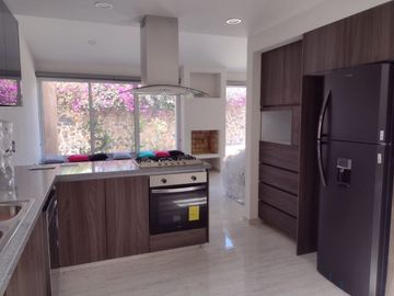 Casa de un nivel en privada cerrada en col. Maravillas Cuernavaca Morelos