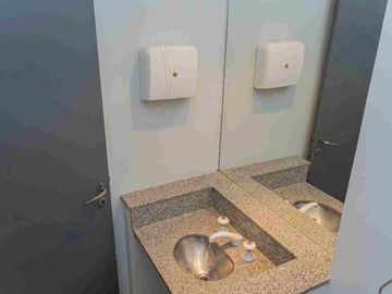 VENTA OFICINA LUMINOSA APTO CRÉDITO EN SAN NICOLAS
