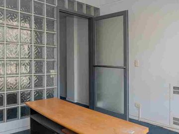 VENTA OFICINA LUMINOSA APTO CRÉDITO EN SAN NICOLAS