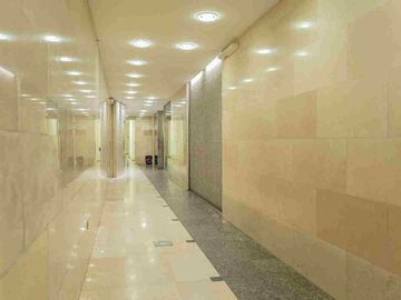 VENTA OFICINA LUMINOSA APTO CRÉDITO EN SAN NICOLAS
