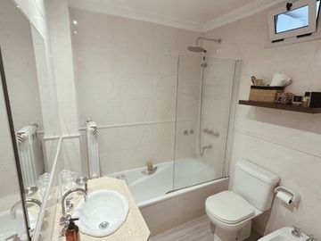 VENTA |  COLEGIALES | 3 AMBIENTES CON COCHERA