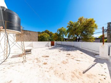 VENTA CASA 2 DORM PATIO Y PARRILLA  TERRAZA DESPEJ