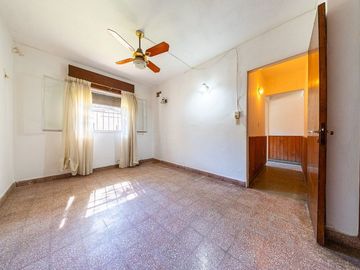 VENTA CASA 2 DORM PATIO Y PARRILLA  TERRAZA DESPEJ