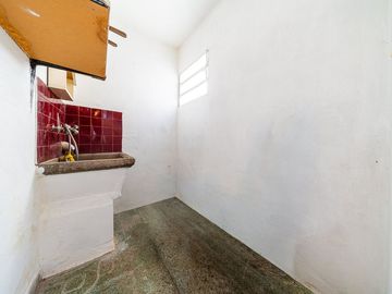 VENTA CASA 2 DORM PATIO Y PARRILLA  TERRAZA DESPEJ