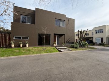 VENTA CASA 4AMB B°CALIFORNIA VILLAGE APTO CREDITO