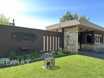 VENTA CASA 4AMB B°CALIFORNIA VILLAGE APTO CREDITO