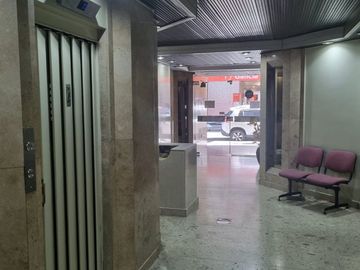 VENTA COCHERA EN SAN NICOLAS IDEAL INVERSION