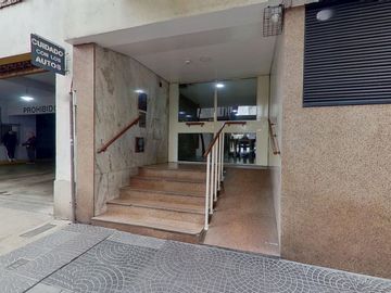 VENTA 2 AMBIENTES LUMINOSO Y ACTUALIZADO MONSERRAT