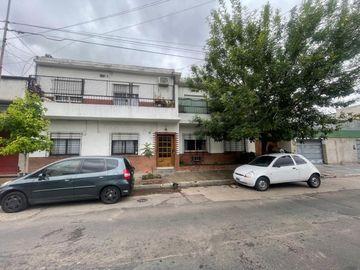 VENTA DEPARTAMENTO 3 AMBIENTES CON COCHERA. MORON