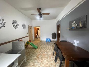 VENTA DEPARTAMENTO 3 AMBIENTES CON COCHERA. MORON