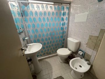 VENTA DEPARTAMENTO 3 AMBIENTES CON COCHERA. MORON