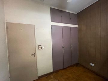 VENTA DEPARTAMENTO 3 AMBIENTES CON COCHERA. MORON