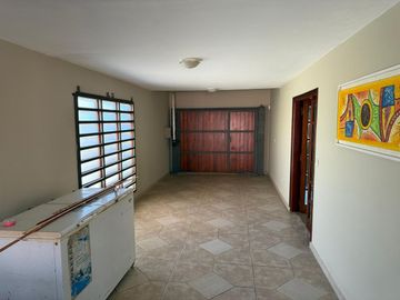 VENTA CASA 4 DORMITORIOS PILETA CLIMATIZADA PILAR
