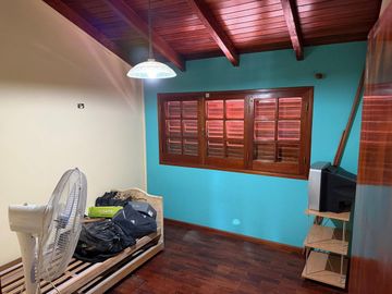 VENTA CASA 4 DORMITORIOS PILETA CLIMATIZADA PILAR