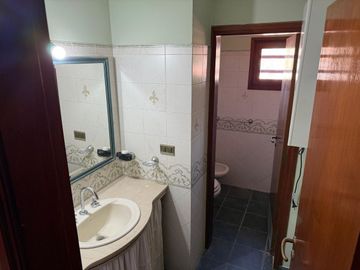 VENTA CASA 4 DORMITORIOS PILETA CLIMATIZADA PILAR